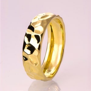 Mens Hammered Wedding Band - 14K Gold Wedding Band, 14K Gold Ring, unisex ring, wedding ring, wedding band, mens band