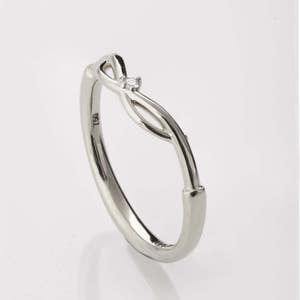 Platinum Celtic Knot Wedding Band with White Diamond