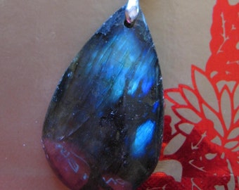 BLUE LABRADORITE PENDANT on Silver chain
