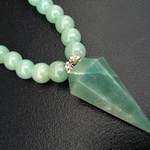 Pale GREEN JADE NECKLACE and Pendant