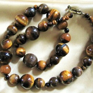 TIGER EYE NECKLACE Varying Size Natural Crystal Stones  A1 Quality