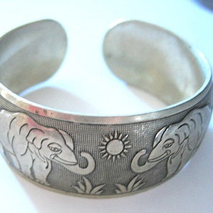 ELEPHANT SILVER Cuff BRACELET Lightweight