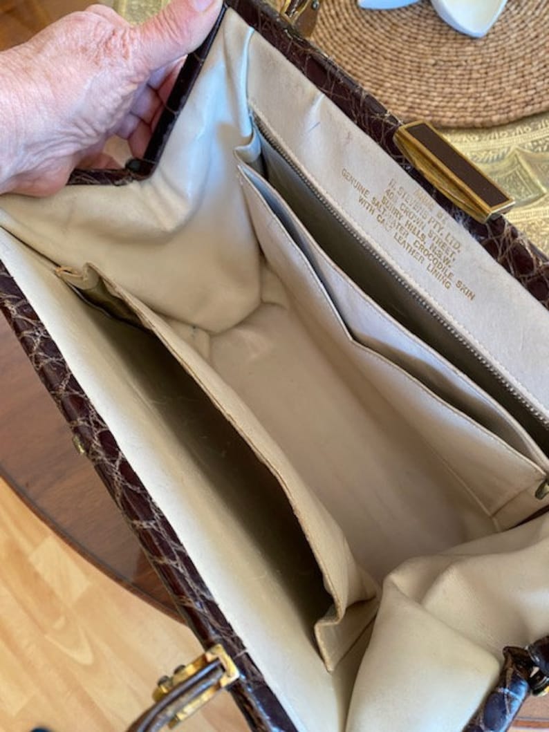 BROWN ALLIGATOR SKIN Vintage Handbag in Excellent Condition image 9