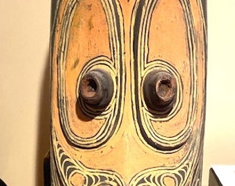 SEPIK RIVER WOOD Hand Carved Yellow, Brown and White (Cannot post to United States)
