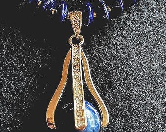 Lapis Lazuli & Gold Pendant Necklace: Elegant Deep Blue Gemstone