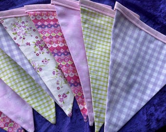 Handgemachte Stoff Wimpelkette - Floral Pastell Banner - Mädchen Raum Dekoration Girlande - Stoff Dreieck Wimpelkette