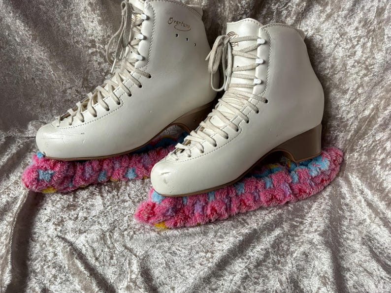 Ice Skate Soakers - Thumbnail 2