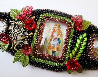 Beading pattern, DIY KIT, Tutorial and materials, Bead embroidery, Instructions and materials - We are all mad here - Bracelet Cuff