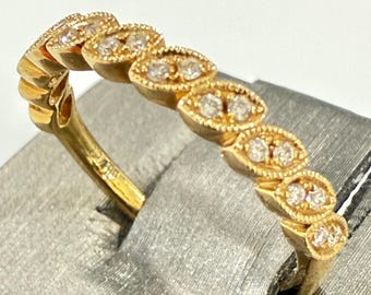 18k Yellow Gold Natural Diamond Vintage Style Stackable Ring with Milgrain, 0.14ctw
