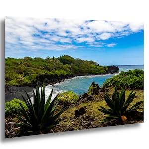Wai’anapanapa Black Sand Beach