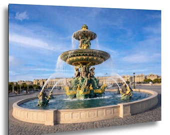 Place de la Concorde, Paris France - Water and Bronze