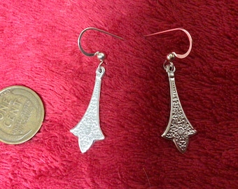 Vintage Art Nouveau Revival sterling silver earrings on new earwires Trellis pattern