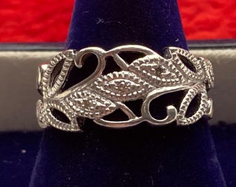 Retro Sterling silver 3 diamond millgrain filigree leaf wedding band ring