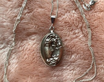 Old Sterling silver crescent moon cameo girl face windswept flowing hair 18” pendant necklace