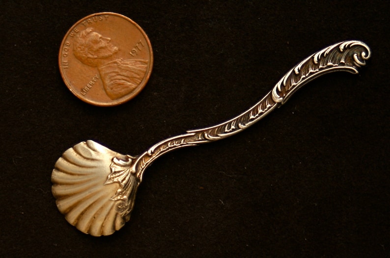 Rare sterling silver Richard Dimes ornate open salt spoon gilt bowl exceptional