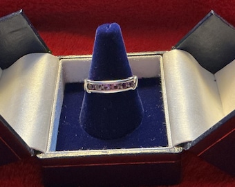 Vintage 90's 6 pink stone solid sterling silver Ring wedding band good condition