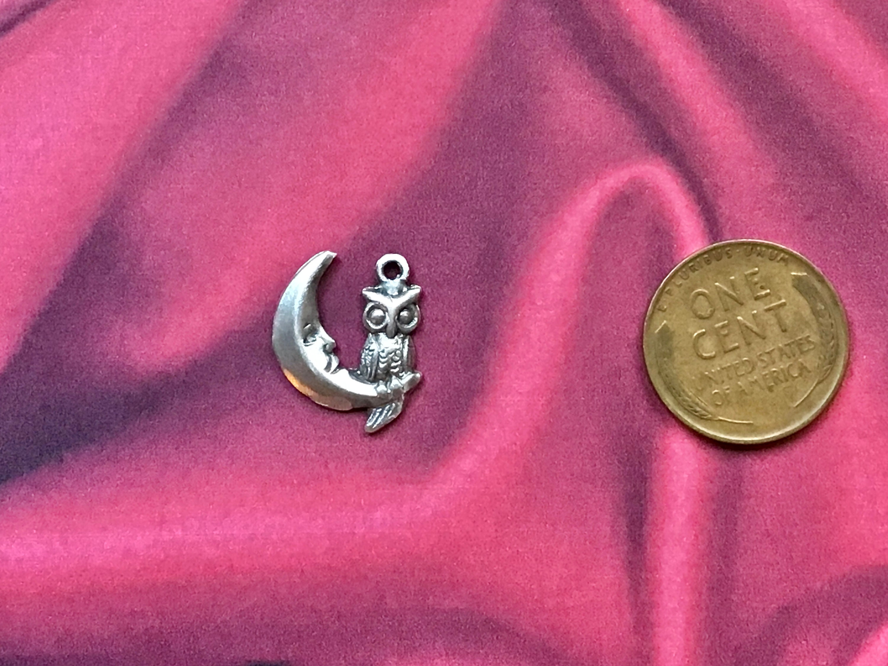 Retro sterling silver owl sitting on a crescent moon with face bracelet charm halloween