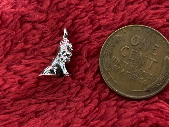 Solid sterling silver old retro micro sitting lio… - image 3