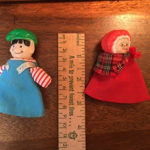 Midcentury Christmas finger puppets Mrs. Claus and elf