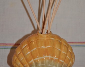 Seashell Reed Diffuser Kit: Custom Fragrance Oil Mix