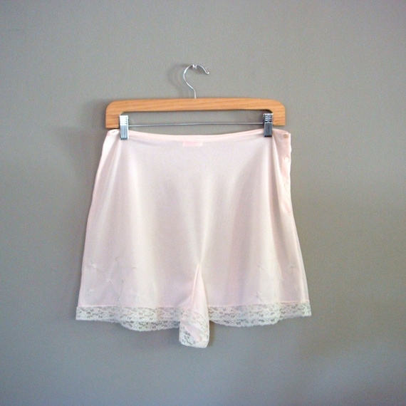 vintage 1940s tap pants - lounging nylon lingerie