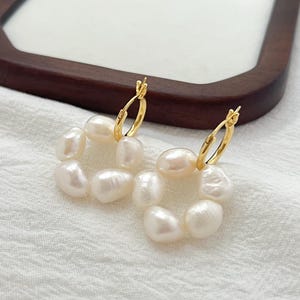18K Gold Baroque Freshwater Pearl Flower Drop Earrings,Dainty Pearl Hoop Dangling Earrings,Wedding Jewelry,Bridal Bridesmaid Gifts For Her