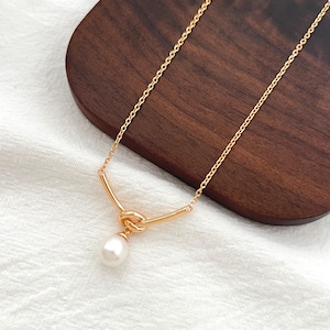 18K Gold Pearl Rope Knot Necklace,Dainty Coquette Bridal Jewelry,Minimalist Single Pearl Teardrop Necklace,Wedding Bridesmaid Jewelry Gifts