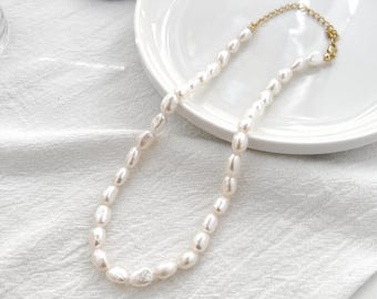 Baroque Pearl Necklace, Classic Freshwater Pearl Necklace, Dainty Minimalist Gold Pearl Jewelry, Elegant Everyday Jewelry, Gift for Her