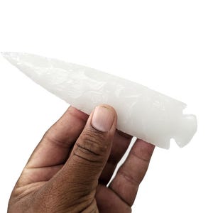 White Jade Quartz Arrowhead: Handcrafted Crystal Spearhead - Healing & Energy