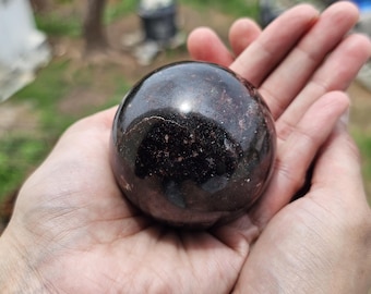 Sphère de cristal grenat : boule de grenat rouge de 55 mm, guérison du chakra racine