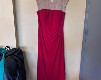 Scarlett Red Embellished Mesh Cap Sleeve Ruched Gown Formal Evening Gown 10P