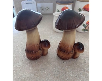 Vintage Mushroom Salt and Pepper Shakers Brown Ceramic Japan Retro Cottagecore