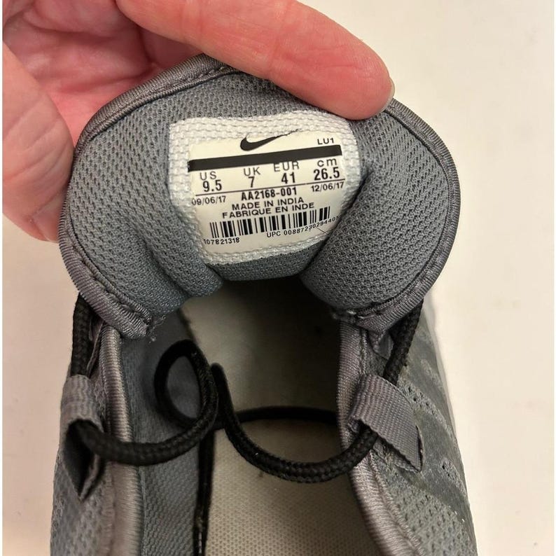 Nike Air Max Axis Gray Running Shoes Women's Sneakers US 9.5 image 6