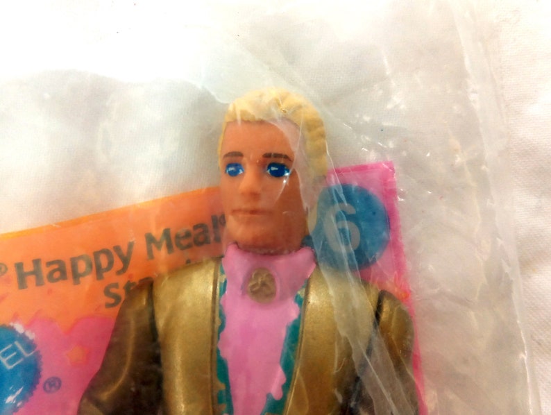 1994 Locket Surprise Ken Doll McDonald/'s Happy Meal Toy Prize in Original Packaging