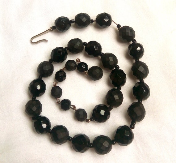 Vintage Jet Bead Necklace Faceted Black 