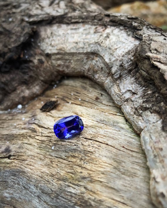 3.64ct Oval Tanzanite