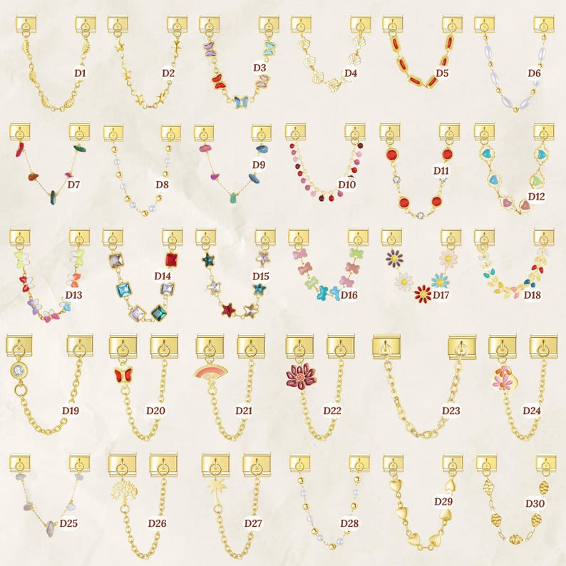 Puede incluir: Una colecci&oacute;n de cadenas de joyer&iacute;a doradas con varios elementos decorativos. Los dise&ntilde;os incluyen mariposas, corazones, estrellas, flores y piedras preciosas. Cada cadena est&aacute; conectada a un cierre rectangular.