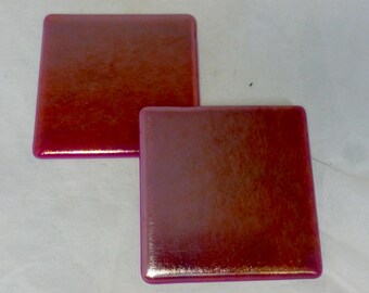 Ensemble de 2 sous-verres en verre rose foncé irisés fabriqués à la main avec base blanche - Cadeau de tapis de boissons en verre unique fait main - Idée cadeau en verre