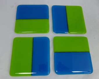 Sous-bocks design faits main en turquoise vif et vert printemps - Lot de 4 sous-bocks en verre - Tapis pour boissons cadeau en verre fabriqué à la main