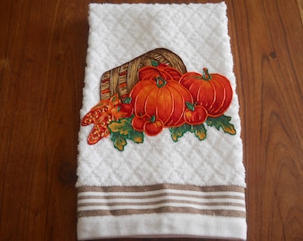 Thanksgiving Appliqued Hand Towel. Bushel of Pumpkins Bathroom Towel, Basket of Pumpkins Kitchen Towel, Thanksgiving Decor, Harvest Decor