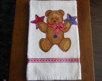 Patriotic Hand Towel, Appliqued Bear Towel, Patriotic Bathroom Towel, Bear & Stars Kitchen Towel, 4th of July Decor, Patriotic Decor, Gift