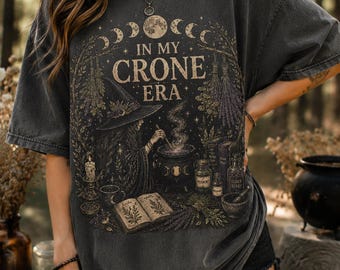 In My Crone Era Shirt, Vintage Witchy Cottagecore T-Shirt, Divine Feminine Moon Phase Graphic Tee, Botanical Witch Craft Gift
