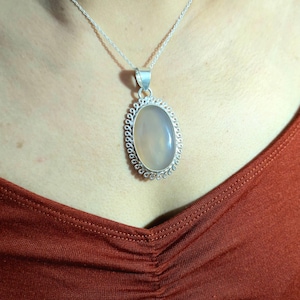 Regenbogen Mondstein Anhänger, 925 Silber Teardrop Edelstein Halskette, Juni Birthstone Schmuck, Heilender Kristall Anhänger, Geschenk für sie,