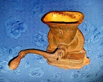 Molinillo antiguo Nestor Martin