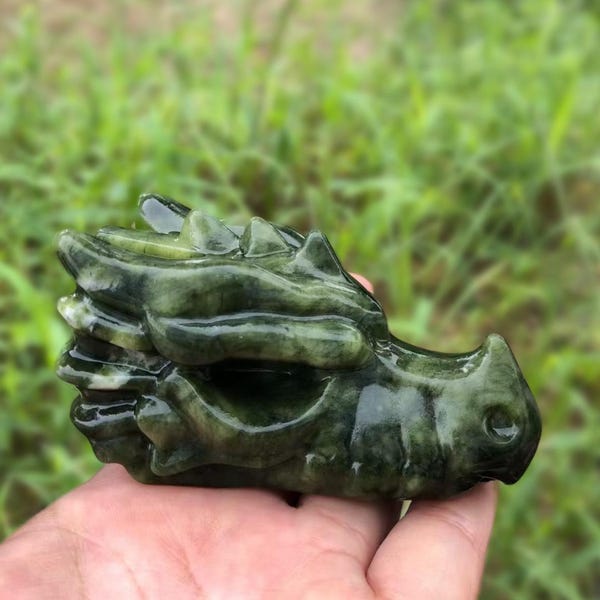 Natural Serpentine Dragon Skull Carving – Hand Carved Crystal Figurine for Protection, Wisdom and Transformation