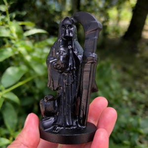 Obsidian Liemannen, naturlig svart kvartssnideri, gotisk Santa Muerte-staty, shamansk skuggverk, altarskyddsgåva