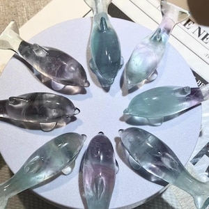 Natural Fluorite Dolphin Carving – Hand Carved Gemstone Figurine, Healing Crystal Animal Sculpture, Ocean Spirit Totem, 7cm Crystal Décor