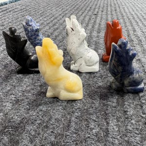 2 ‘’ Natural Crystal Wolf Statue, Hand Carved Gemstone Animal Figurine, Spiritual Wolf Totem Sculpture, Home Decor & Energy Gift