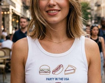Party in the USA 刺繍入りクロップタンクトップ、1776 バーガーホットドッグパイグラフィックシャツ、愛国的なサマークロップトップ、彼女へのギフト