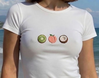 Camiseta infantil de bebé con bordado personalizado de tortuga marina, top corto de verano hawaiano personalizado, camiseta con estética retro Y2K de animales marinos, regalo para ella.
